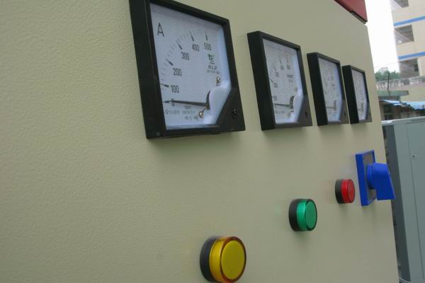 白云矿区配电箱-3683讲讲配电箱的操作和检修步